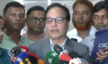 ছ বি ঃ জনপ্রশাসন মন্ত্রণালয়ের সিনিয়র সচিব মোখলেস উর রহমান