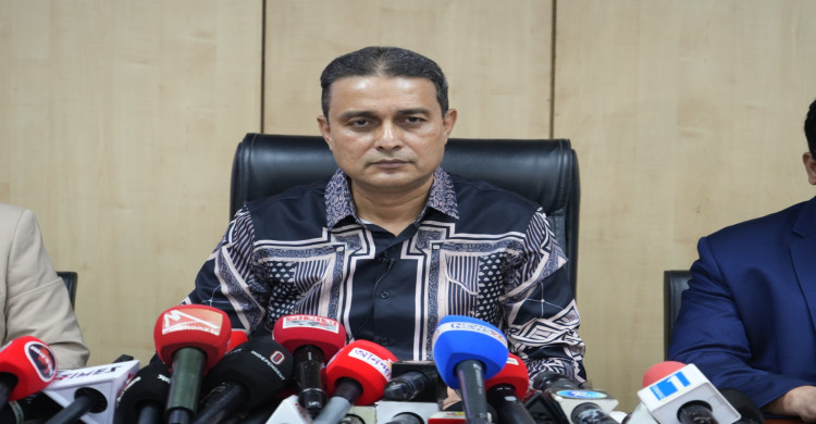 মিরপুর-১০ ও ফার্মগেট মেট্রো স্টেশনের বোমা সদৃশ বস্তু বোমা নয়; আতস্কিত না হওয়ার আহবান ডিএমপির