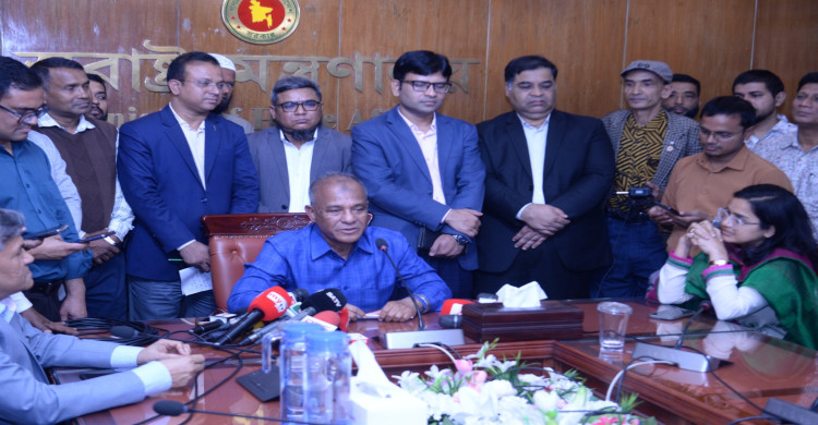 অবাধ, স্বচ্ছ ও বিশ্বাসযোগ্য নির্বাচনের কৃতিত্ব সকলের -বিদায়ী সংবর্ধনা শেষে স্বরাষ্ট্র উপদেষ্টা