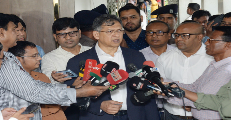 অপরাধ দমনে ভালো কাজের জন্য পুরস্কার ও গাফিলতিতে তিরস্কারের নীতি বহাল থাকবে: স্বরাষ্ট্রমন্ত্রী